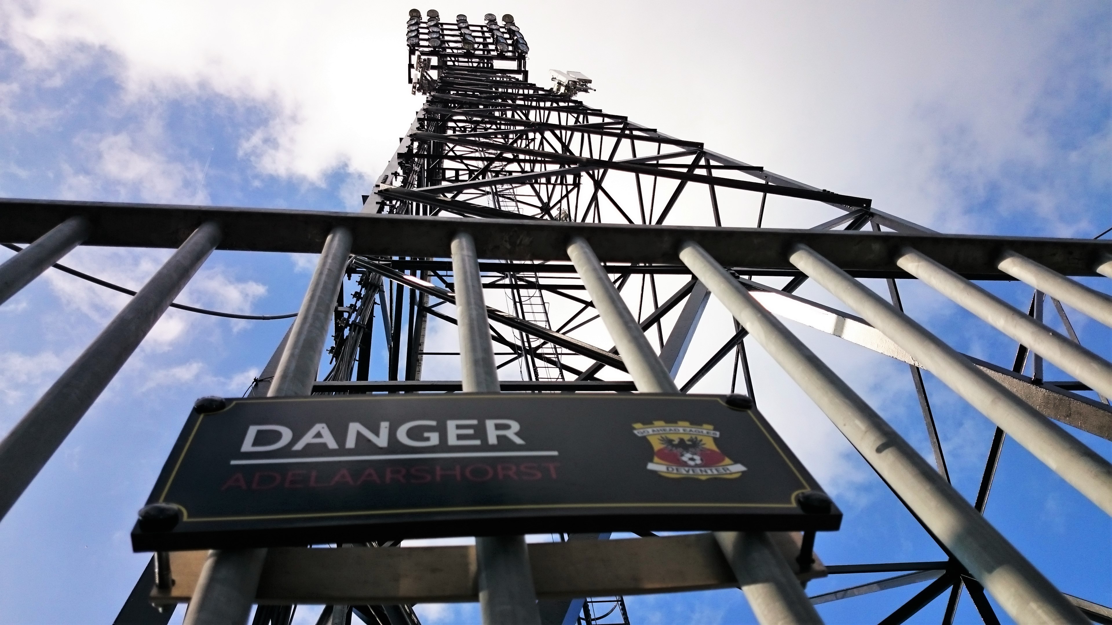 Oosting nieuwe trainer Go Ahead Eagles; club kiest voor ervaring en duidelijkheid Stadion De Adelaarshorst Go Ahead Eagles