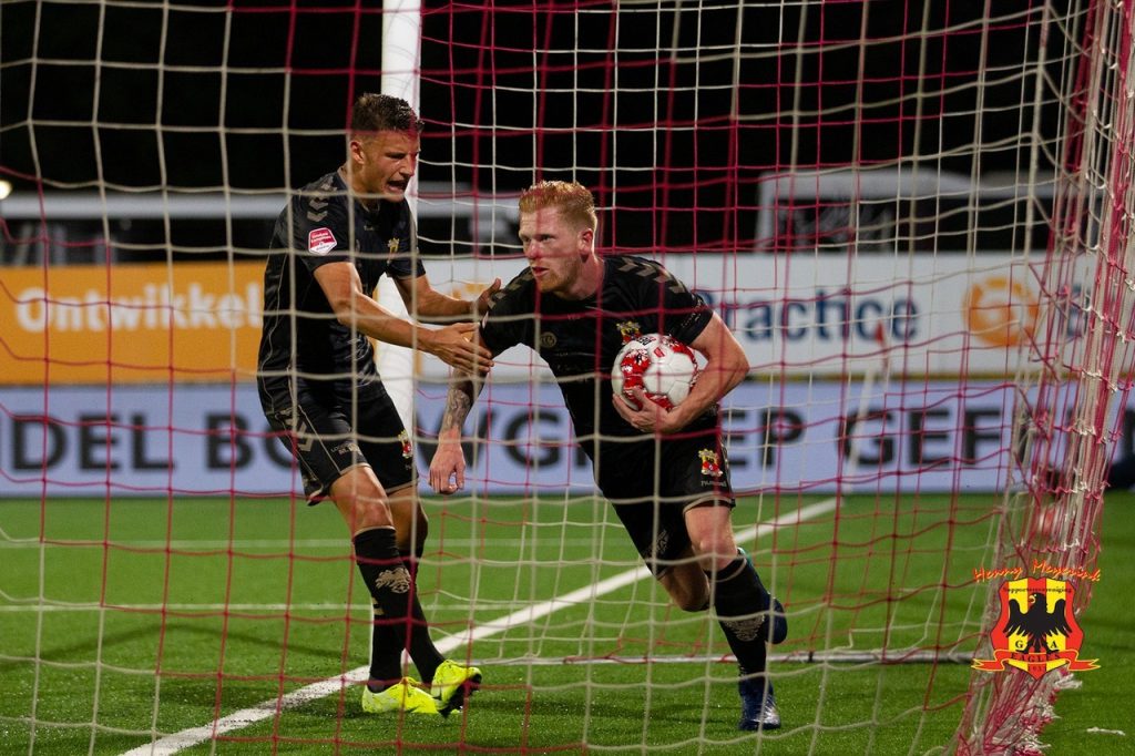 Richard van der Venne scorend in Oss voor Go Ahead Eagles. Foto: Henny Meyerink