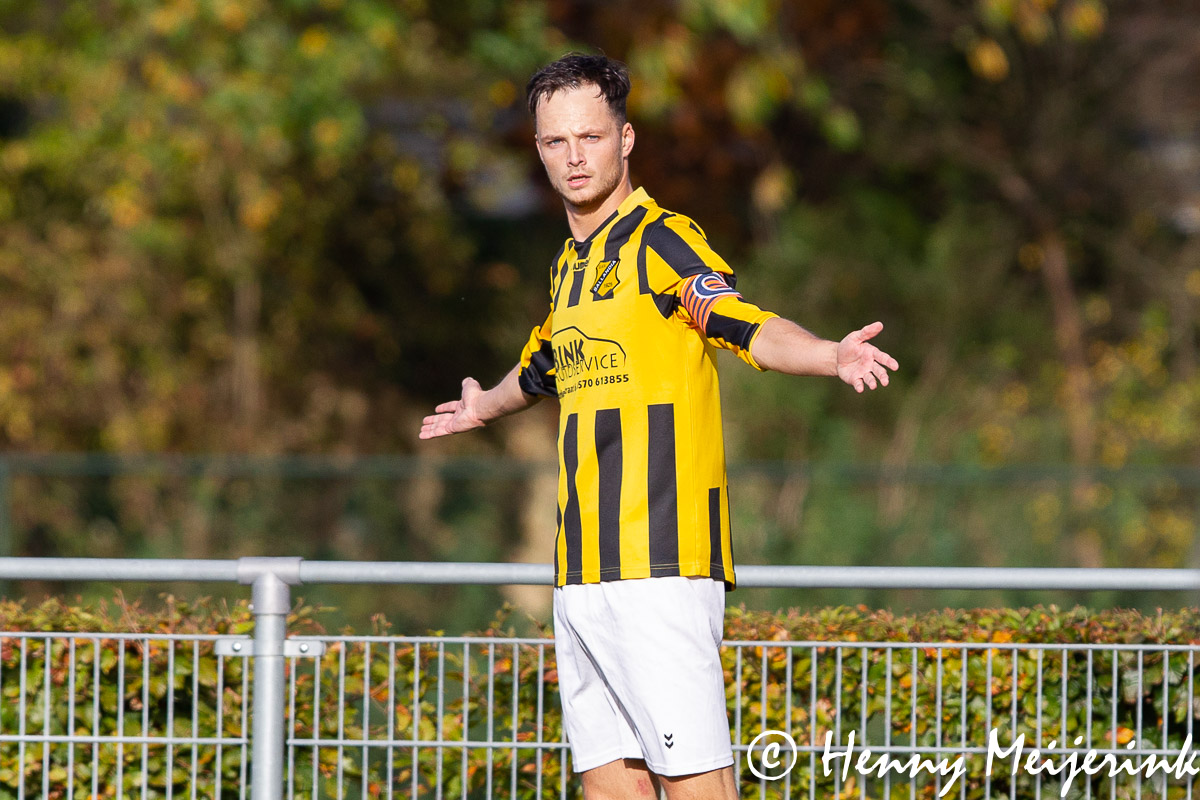 Hulle passt ‘m door – met Marco van Meeteren van DVV Sallandia - Deventer Voetbal