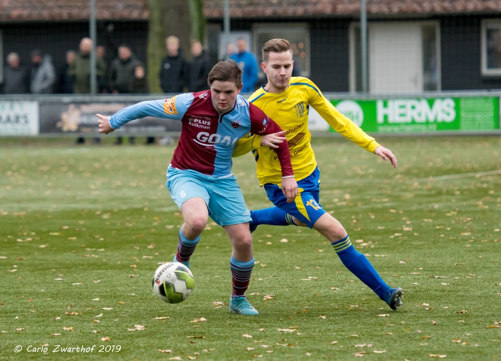 Gijs Borkent in actie gedurende EZC'84 vs. FC RDC (foto Carlo Zwarthof)