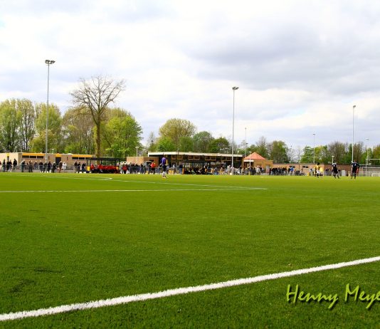 Kansloze nederlaag De Gazelle tegen Sallandia DVV Sallandia | foto: Henny Meyerink