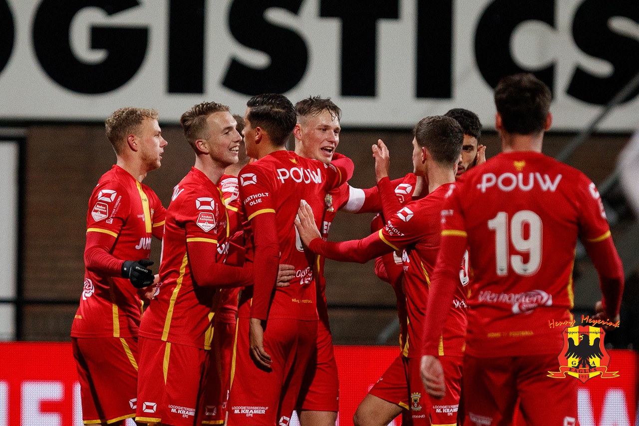 Doelpunt in Helmond, feest bij Go head Eagles, foto; Henny Meyerink