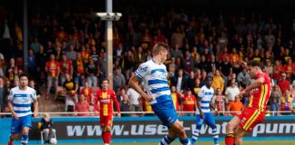 Foto Henny Meyerink. Botos scoort voor Go Ahead Eagles tegen PEC