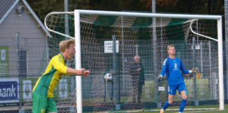 Warnsveldse Boys - Sportclub Overwetering | Foto: Gerrit Krijt