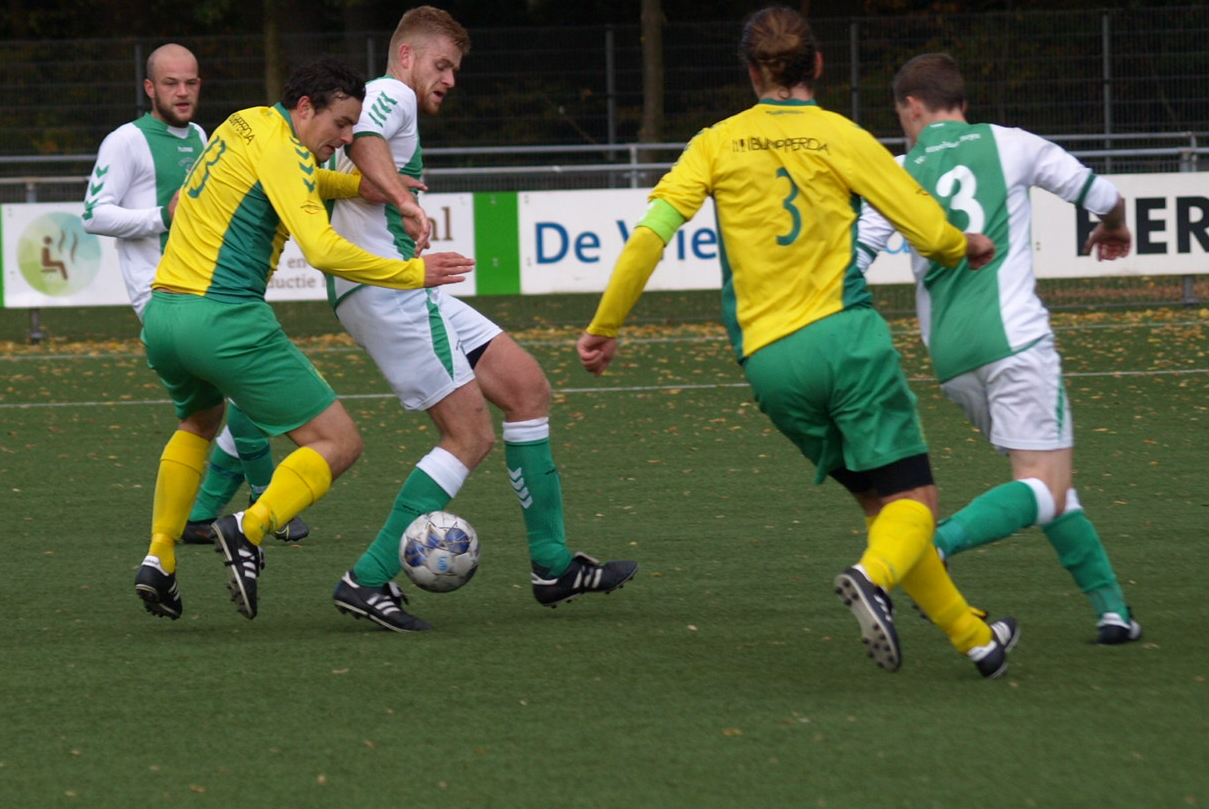 Warnsveldse Boys - Sportclub Overwetering | Foto: Gerrit Krijt