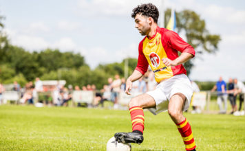 Go-Ahead knokt zich langs Lettele Davo - Go Ahead. Foto: Han Balk