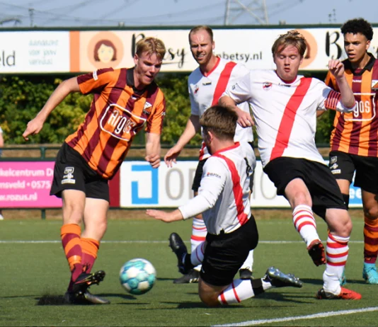 FC Zutphen - Koninklijke UD (foto Hans ten Brinke / website Kon. UD)