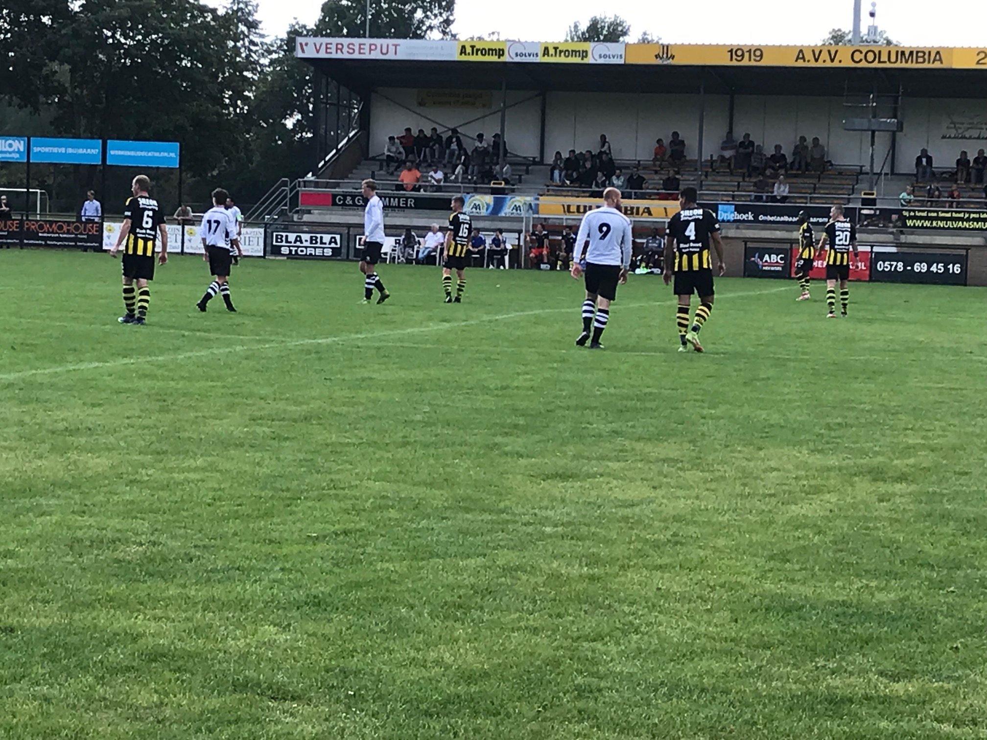 Jong SV Schalkhaar niet opgewassen tegen Columbia - Deventer Voetbal