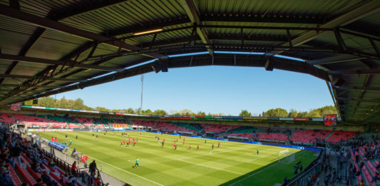 Adelaarsoog op NEC uit NEC - Go Ahead Eagles | Foto: Henny Meyerink