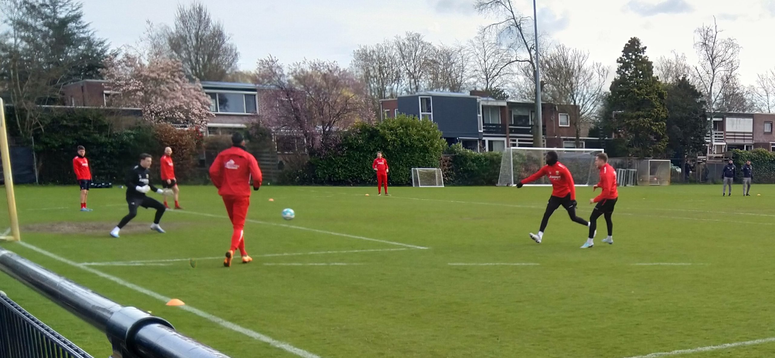 training Go Ahead Eagles eerder deze week | foto: Carlo Giugie