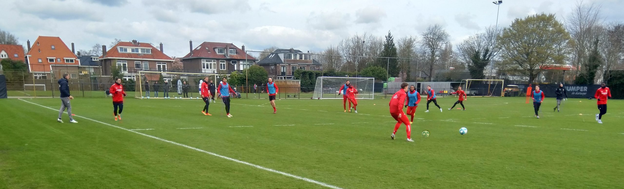 training Go Ahead Eagles eerder deze week | foto: Carlo Giugie