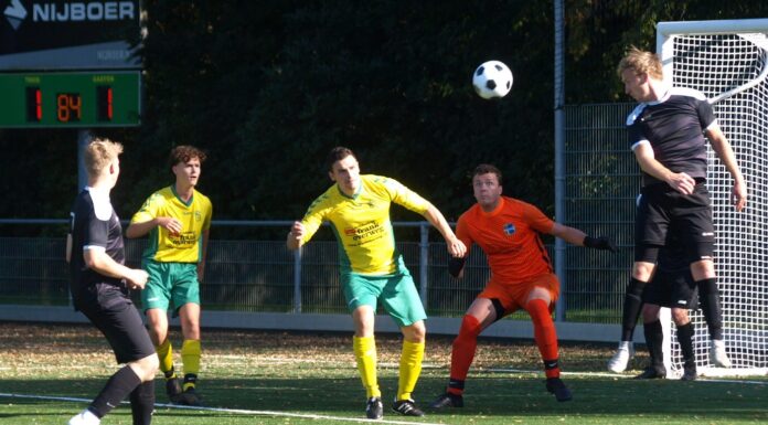 Sportclub Overwetering - VV Reutum | Foto : Gerrit Krijt