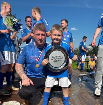 Trainer van het jaar 2023/2024 is geworden… MITCHEL DE GROOT