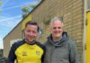 Stijn Obdeijn (VV Gorssel) en Wouter Hulsegge namens Deventer Voetbal