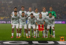 Massale uittocht Go Ahead Eagles fans niet bekroond met punten FC Red Bull Salzburg - Go Ahead Eagles | foto: Henny Meyerink