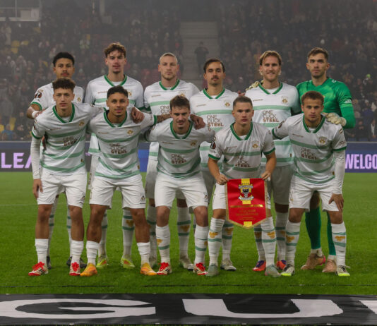 Massale uittocht Go Ahead Eagles fans niet bekroond met punten FC Red Bull Salzburg - Go Ahead Eagles | foto: Henny Meyerink