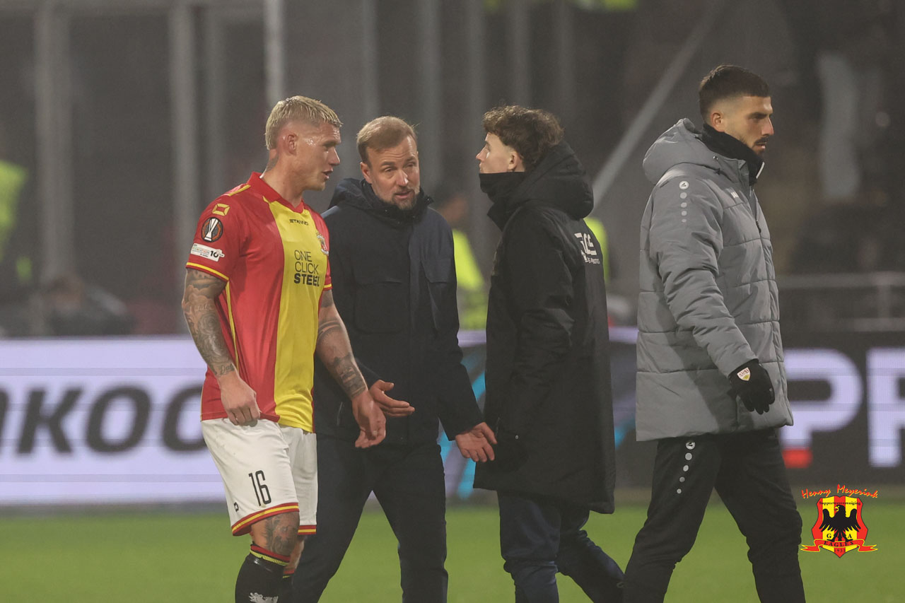 Breum en Edvardsen teleurgesteld - UEFA Europa League Go Ahead Eagles vs. VFB Stuttgart #gaevfb - Foto: Henny Meyerink