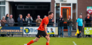 Voorwaarts kan het ook strijdend Björn Hoogeslag: debuut en doelpunt