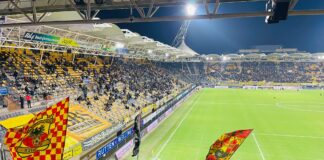 Blik vanuit het uitvak in Kerkrade - Roda jc vs. G Ahead Eagles. #rjcgae Beker 17122025 Foto: Willy Gerrits