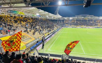 Blik vanuit het uitvak in Kerkrade - Roda jc vs. G Ahead Eagles. #rjcgae Beker 17122025 Foto: Willy Gerrits
