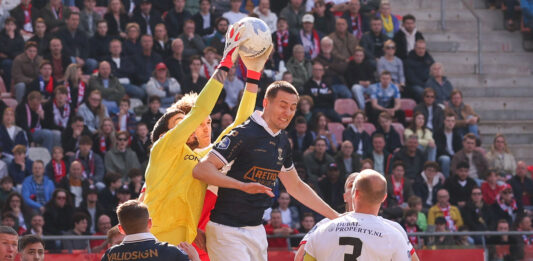 Sigurdarson en Barkas in FC Utrecht vs. Go Ahead Eagles #utrgae - Foto: Henny Meyerink