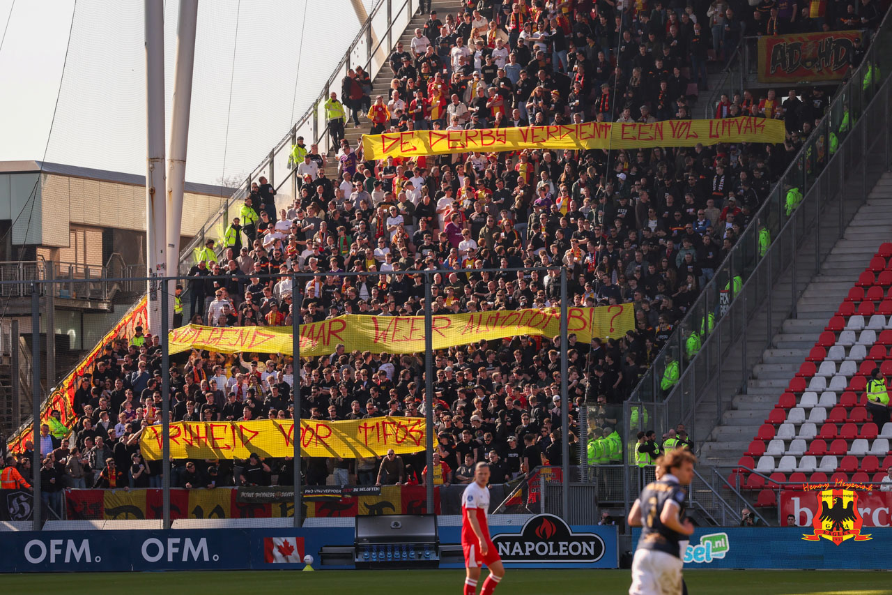 Protest Kowet supporters in FC Utrecht vs. Go Ahead Eagles #utrgae - Foto: Henny Meyerink