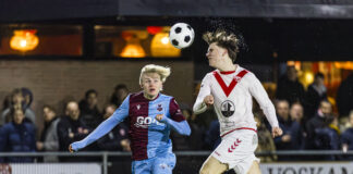 FC RDC verliest terecht van Sportclub Deventer na dramatische eerste 20 minuten Sportclub Deventer - FC RDC | foto: Han Balk