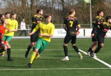 Koploper Overwetering verliest van SV Raalte Sportclub Overwetering - SV Raalte | foto: Gerrit Krijt