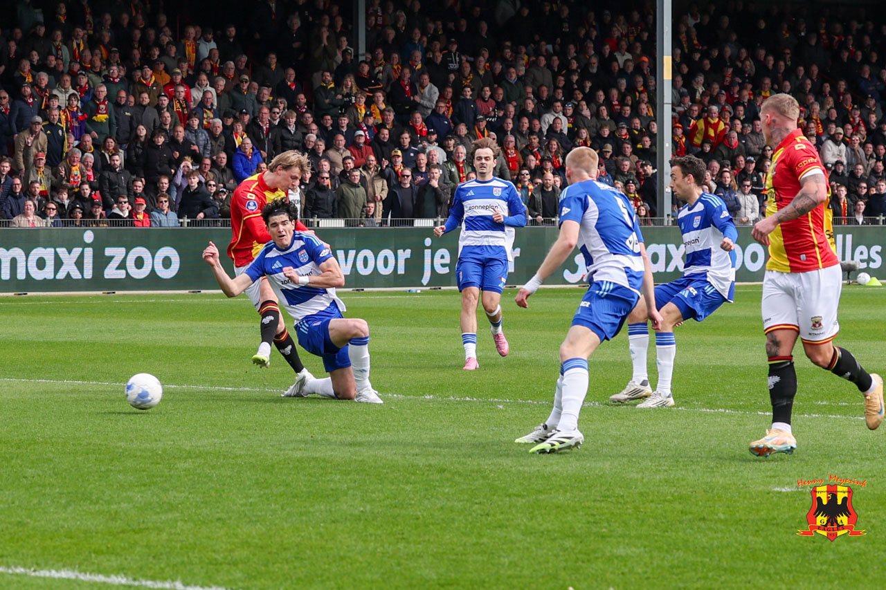 Tengstedt scoort - IJsselderby 05-04-2026 - Go Ahead Eagles vs. PEC Zwolle - Foto Henny Meyerink