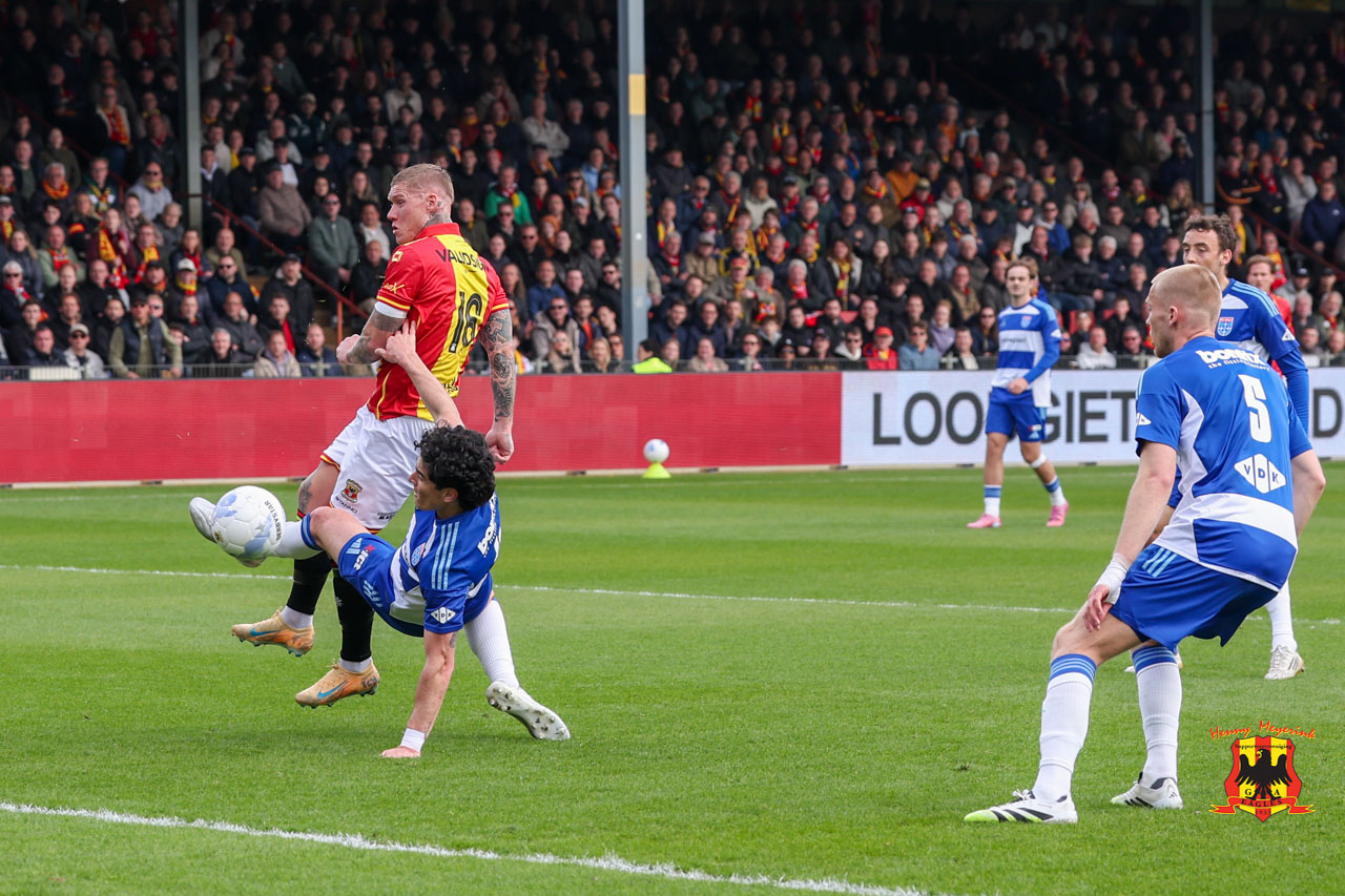 Edvardsen scoort - IJsselderby 05-04-2026 - Go Ahead Eagles vs. PEC Zwolle - Foto Henny Meyerink