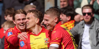 Adelgaard viert treffer - IJsselderby 05-04-2026 - Go Ahead Eagles vs. PEC Zwolle - Foto Henny Meyerink