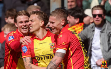 Adelgaard viert treffer - IJsselderby 05-04-2026 - Go Ahead Eagles vs. PEC Zwolle - Foto Henny Meyerink