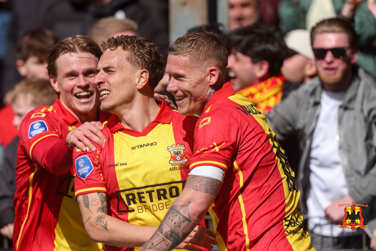 Adelgaard viert treffer - IJsselderby 05-04-2026 - Go Ahead Eagles vs. PEC Zwolle - Foto Henny Meyerink