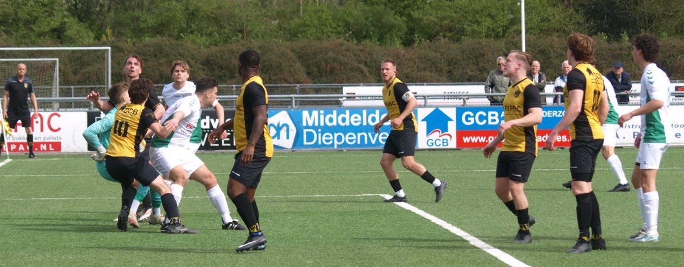 Diepenveen - Sportclub Overwetering | foto: Gerrit Krijt