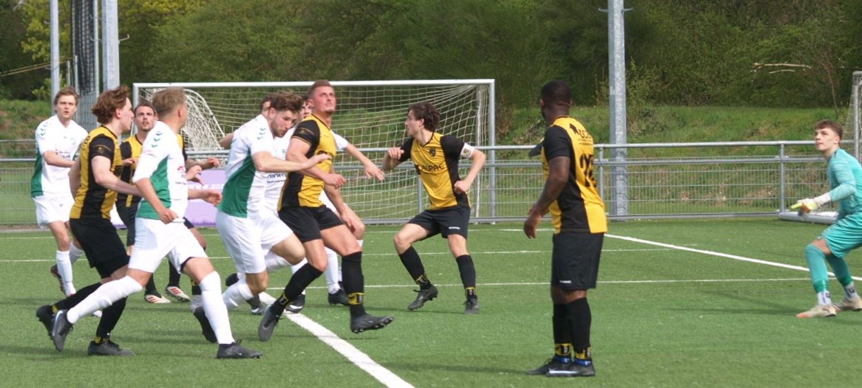 Diepenveen - Sportclub Overwetering | foto: Gerrit Krijt