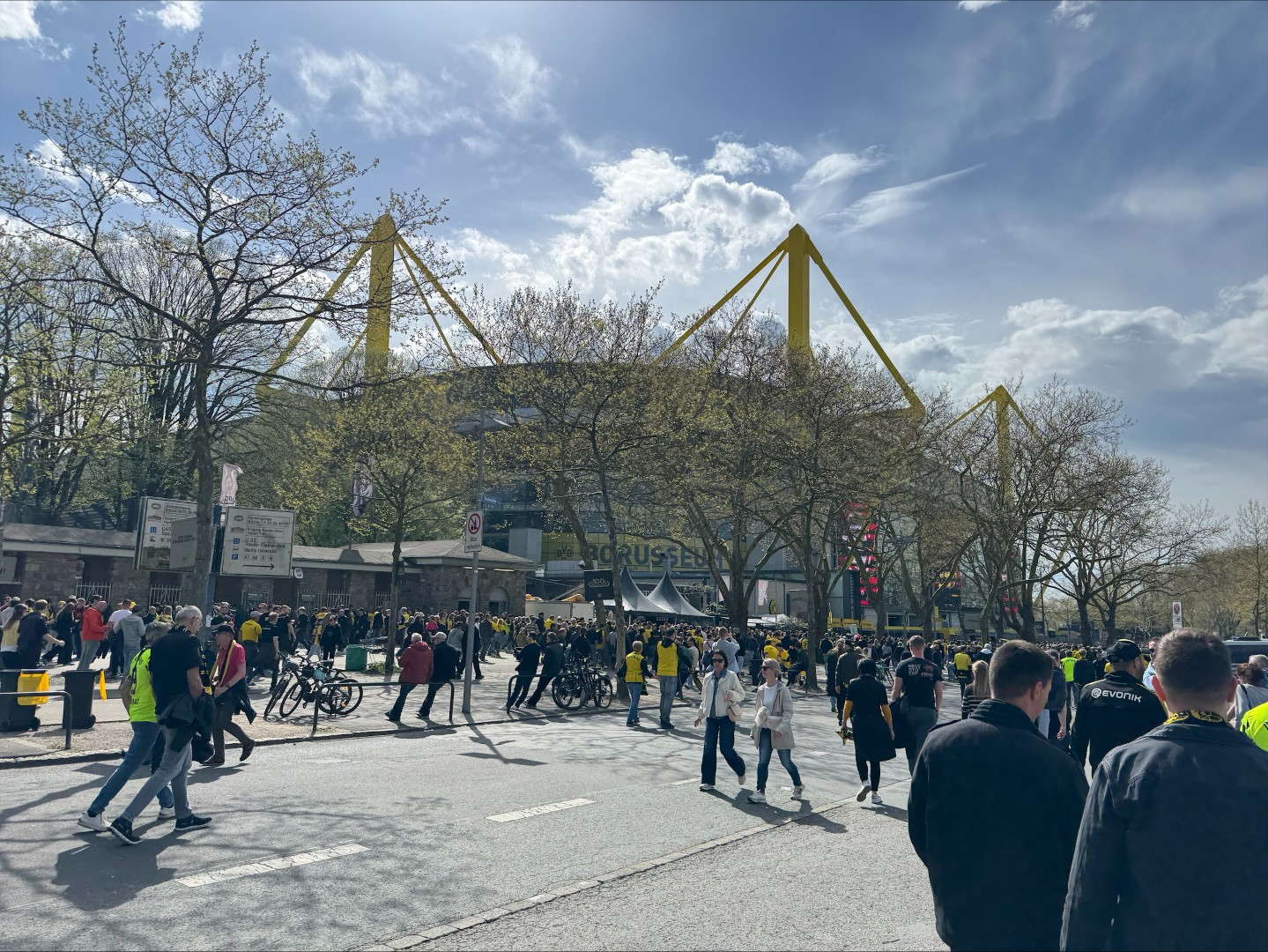 Stijn Obdeijn van VV Gorssel won met zijn topscorertitel een beoek aan een Bundesliga-duel, beschikbaar gesteld door Sportkampen.com!