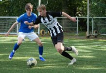Jong ABS maakt kennis met niveau derde klasse ABS - Bentelo | foto: Ferdinand Deuzeman