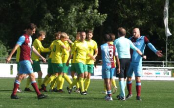 FC RDC verliest eerste competitiewedstrijd in Olst Overwetering - FC RDC | foto: Gerrit Krijt