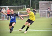 Colmschate wint met 4-3 van CCW ’16 Colmschate - CCW'16 | foto: Olaf Koot
