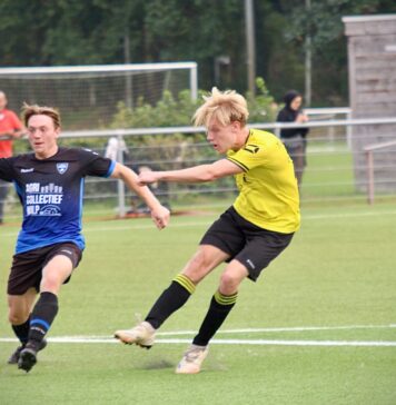 Colmschate wint met 4-3 van CCW ’16 Colmschate - CCW'16 | foto: Olaf Koot