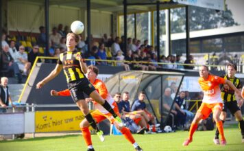 Helios wint bij DOS’37 DOS'37 - SV Helios | foto: Jeroen Tempert